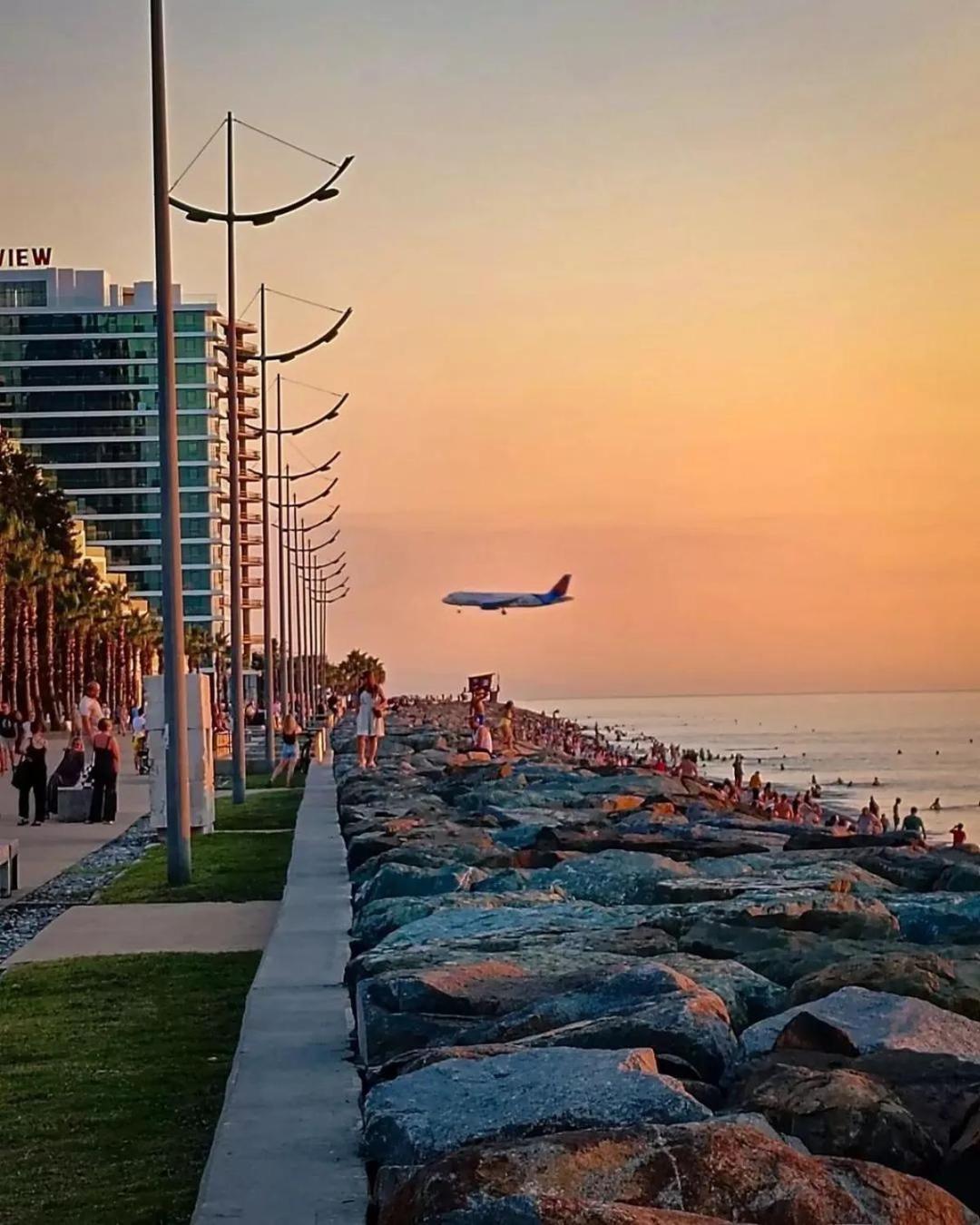 Elegance Sea View Aparthotel In Orbi City Batumi Esterno foto