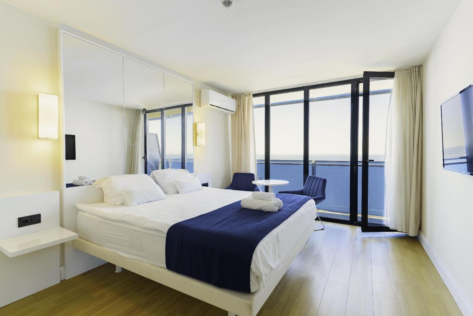 Elegance Sea View Aparthotel In Orbi City Batumi Esterno foto