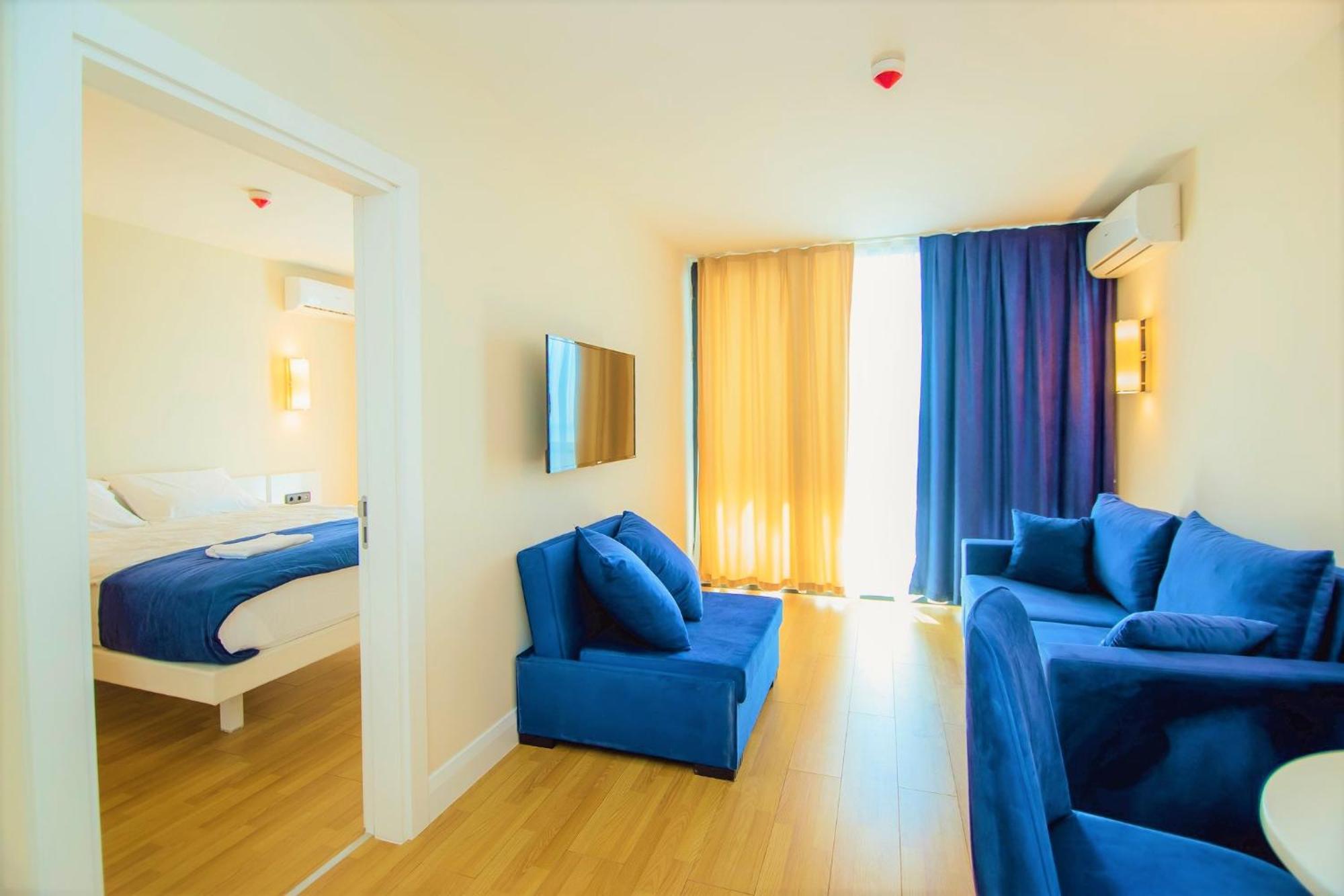 Elegance Sea View Aparthotel In Orbi City Batumi Esterno foto