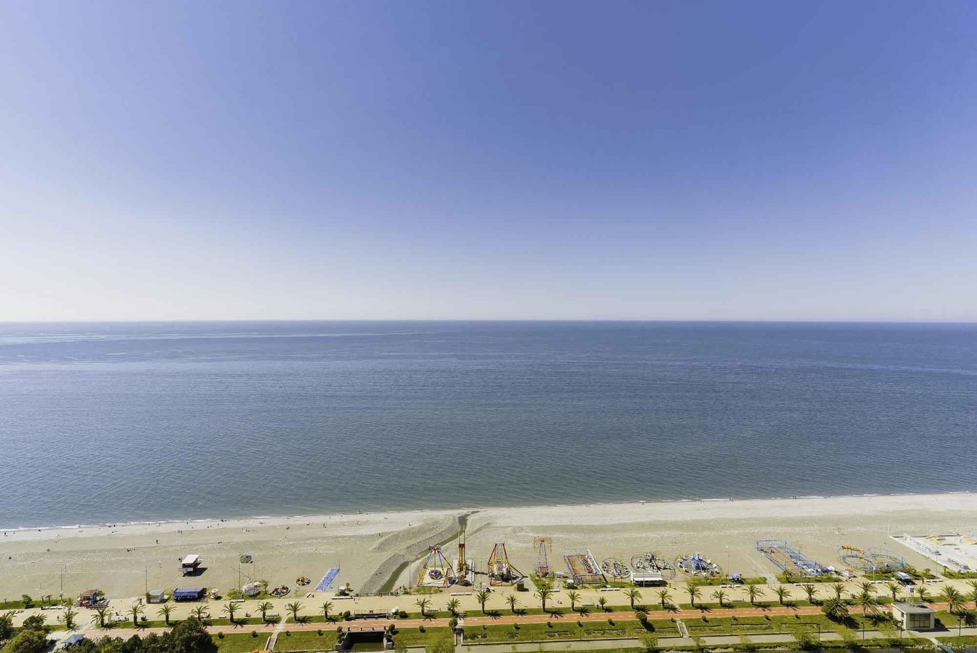 Elegance Sea View Aparthotel In Orbi City Batumi Esterno foto